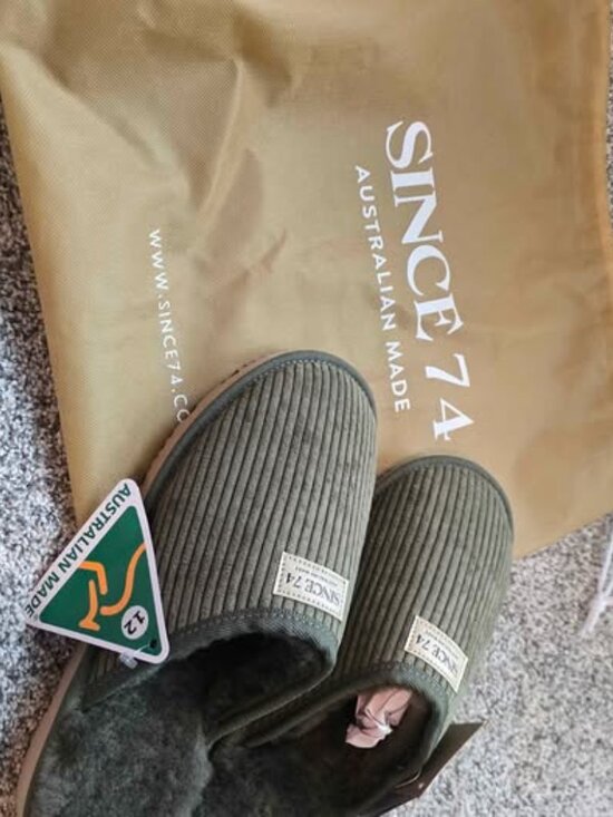 Since 74 Australian Men\'s Corduroy Classic Slippers